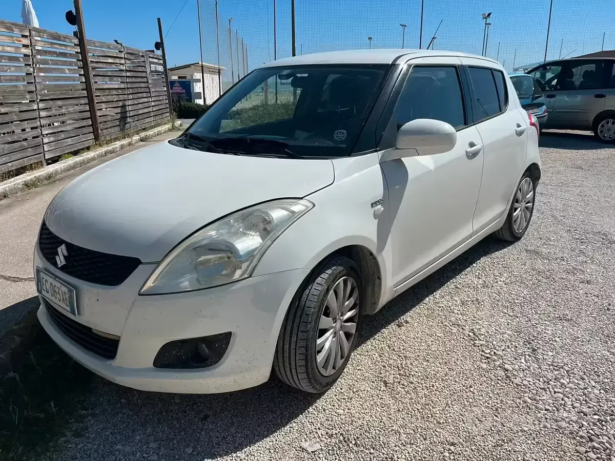Usata Suzuki Swift GL 75 CV (55 kW) 2010 Bianco Utilitaria