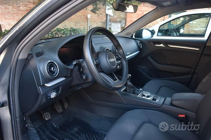 Usata Audi A3 Ambiente 116 CV (85 kW) 2019 Grigio Berlina