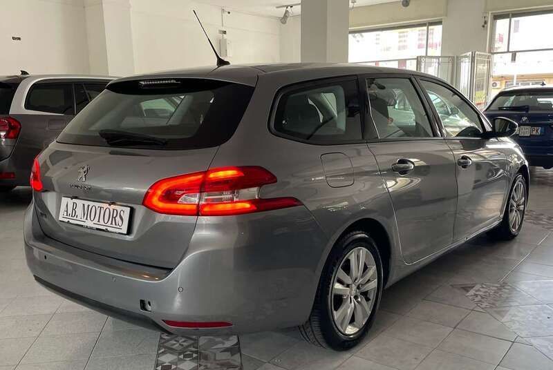 Usata Peugeot 308 Business-Line 131 CV (96 kW) 2019 Grigio Station wagon