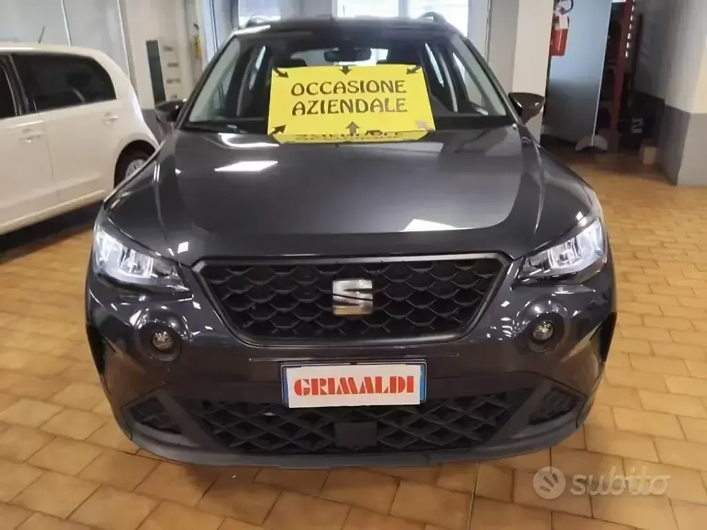 Usata Seat Arona Reference 95 CV (69 kW) 2024 Magnetic tech / metallizzato SUV