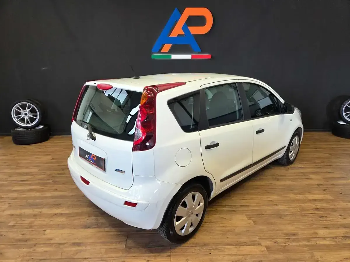 Usata Nissan Note Visia 90 CV (66 kW) 2013 Bianco Utilitaria