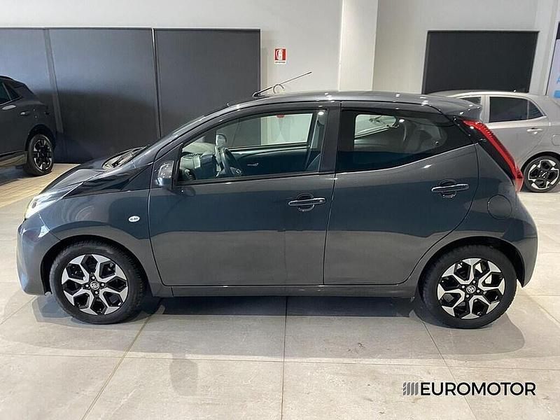 Usata Toyota Aygo 72 CV (52 kW) 2020 Grigio Utilitaria