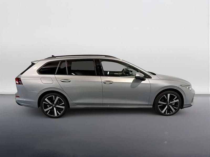 Usata VW Golf VIII Life 150 CV (110 kW) 2025 Dolomite silver metallizzato Station wagon