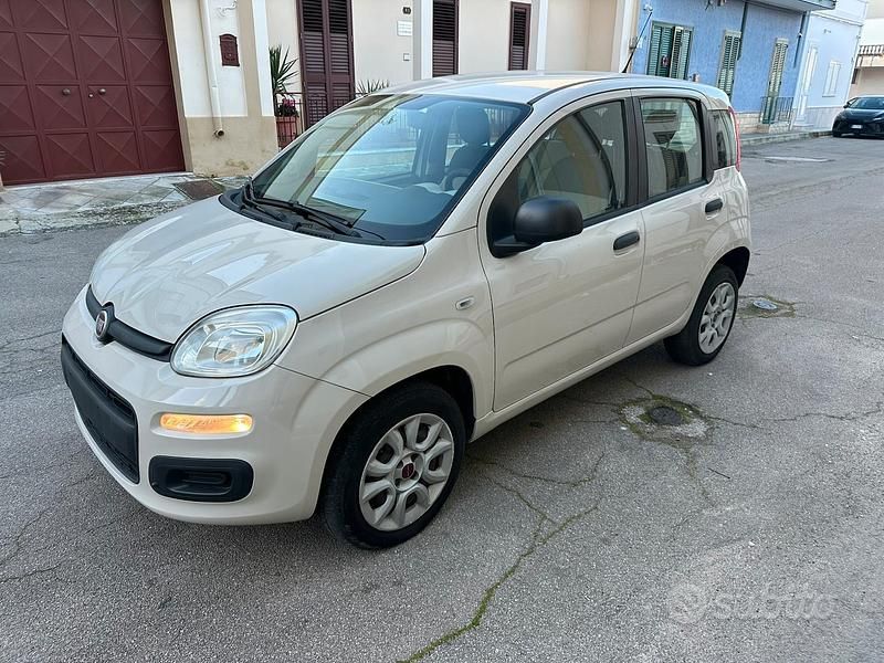 Usata Fiat Panda Easy 80 CV (58 kW) 2015 Bianco Utilitaria