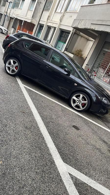 Usata Seat Leon 140 CV (102 kW) 2006 Nero Utilitaria
