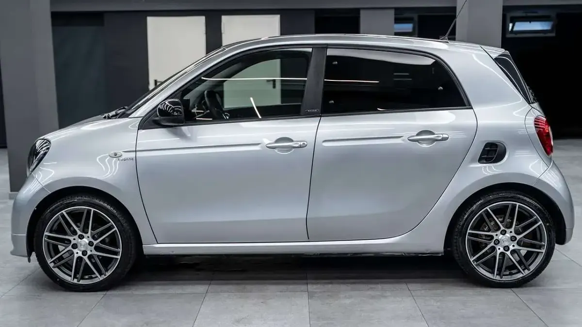 Usata Smart ForFour Brabus Xclusive 109 CV (80 kW) 2018 Grigio argento metall perlato Utilitaria