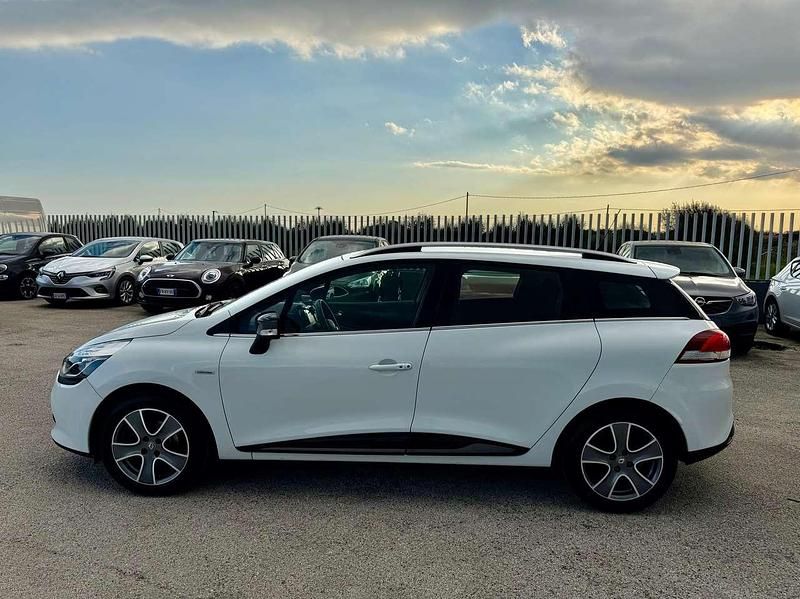 Usata Renault Clio GrandTour 90 CV (66 kW) 2015 Bianco Station wagon