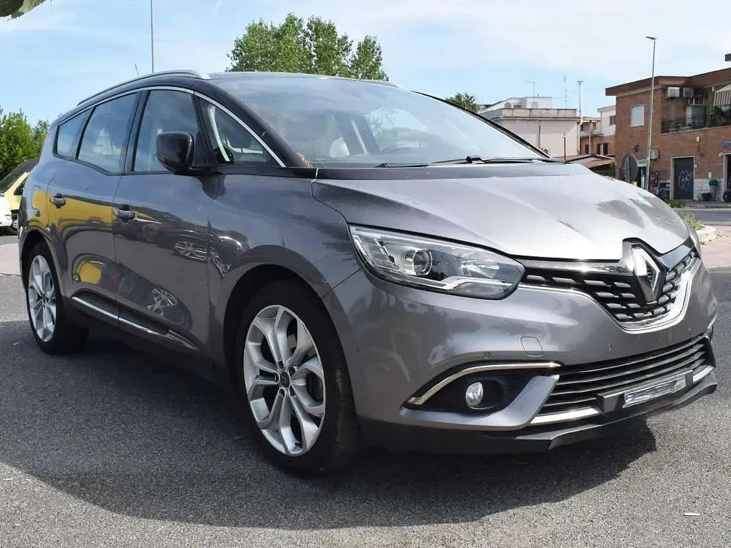 Usata Renault Grand Scénic IV Zen 131 CV (96 kW) 2017 Grigio Monovolume