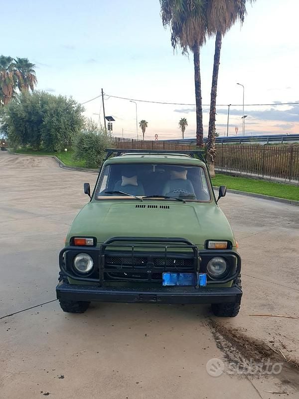 Verde Usata 2001 Lada niva SUV | 4700 € (Buon prezzo) - Immagine 1/4