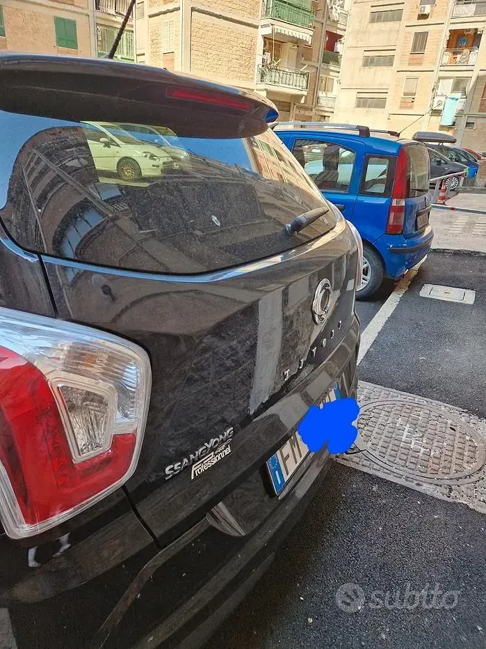 Usata SsangYong Tivoli 115 CV (84 kW) 2017 Nero SUV