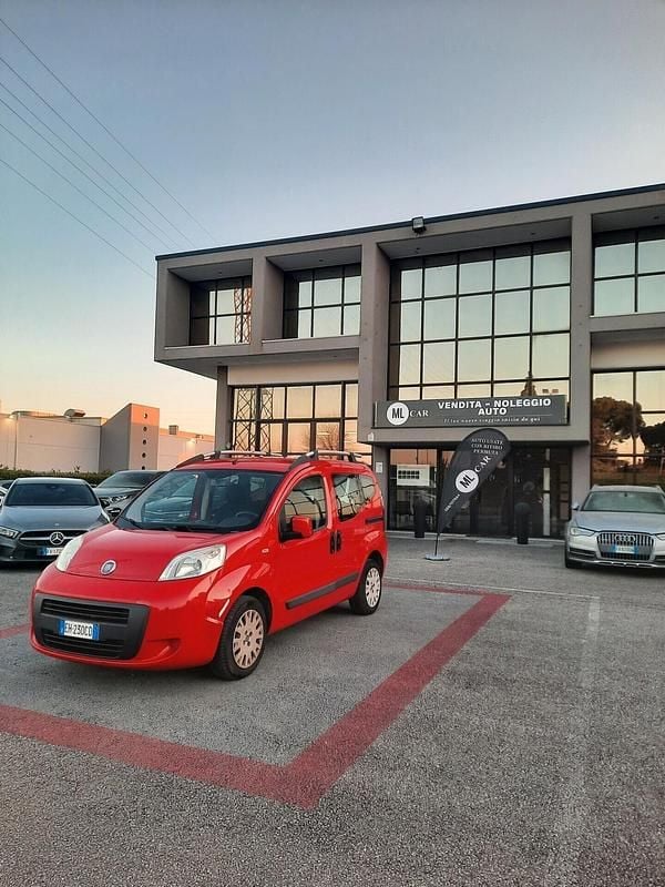 Usata Fiat Qubo Trekking 75 CV (55 kW) 2011 Rosso Monovolume