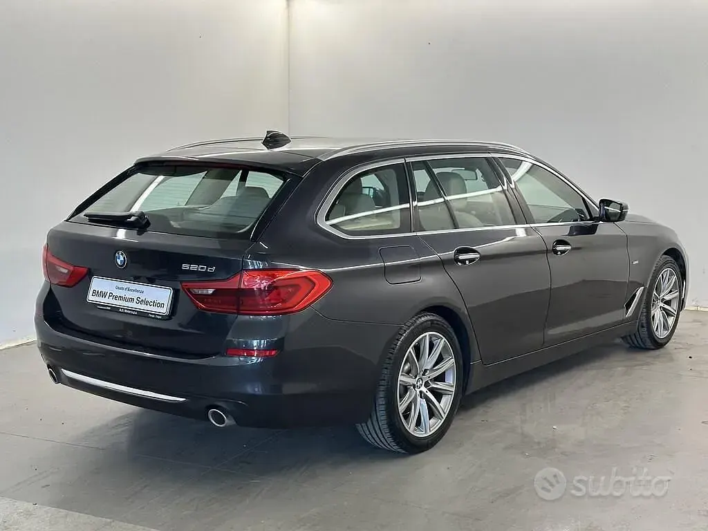 Usata BMW 520 Luxury Line 190 CV (139 kW) 2020 Grigio Station wagon