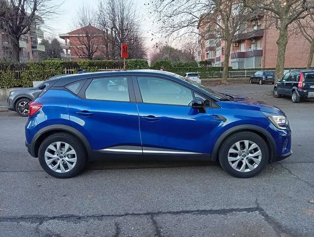 Usata Renault Captur Intens 101 CV (74 kW) 2020 Blu SUV