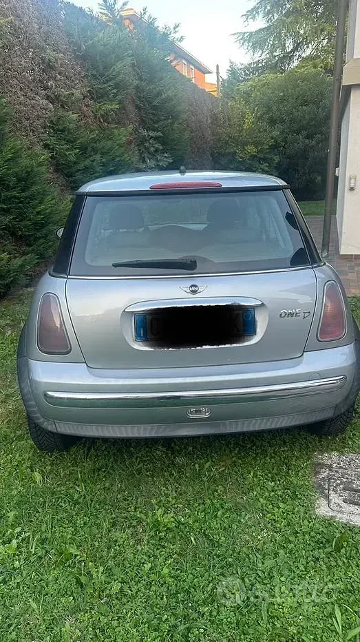 Usata Mini ONE 75 CV (55 kW) 2004 Grigio Utilitaria