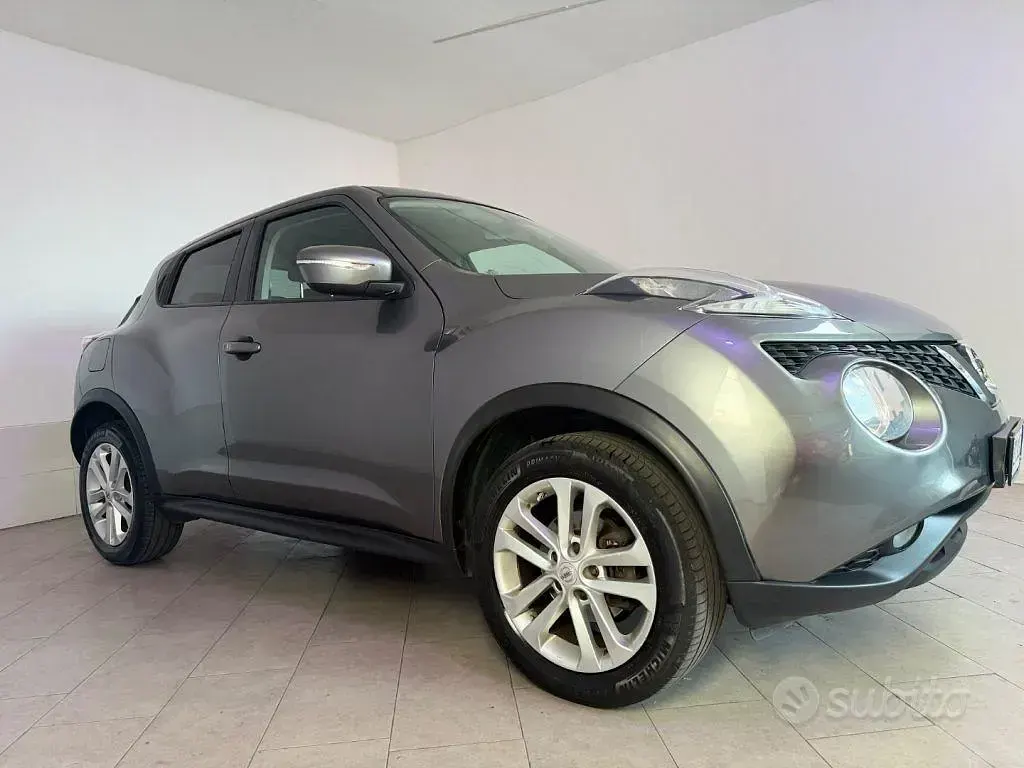 Usata Nissan Juke Acenta 117 CV (86 kW) 2015 Grigio SUV