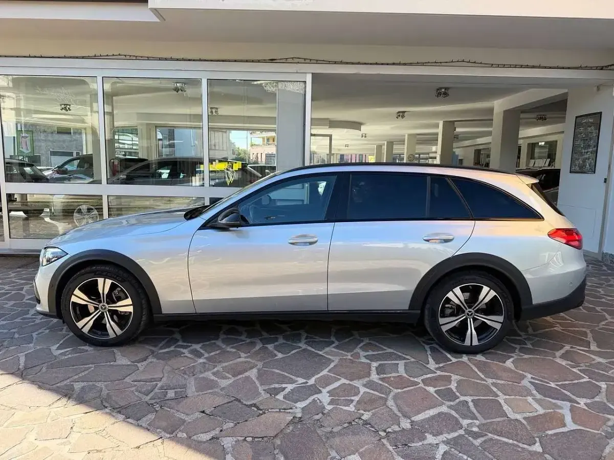 Usata Mercedes C220 Premium 200 CV (147 kW) 2023 Argento Station wagon