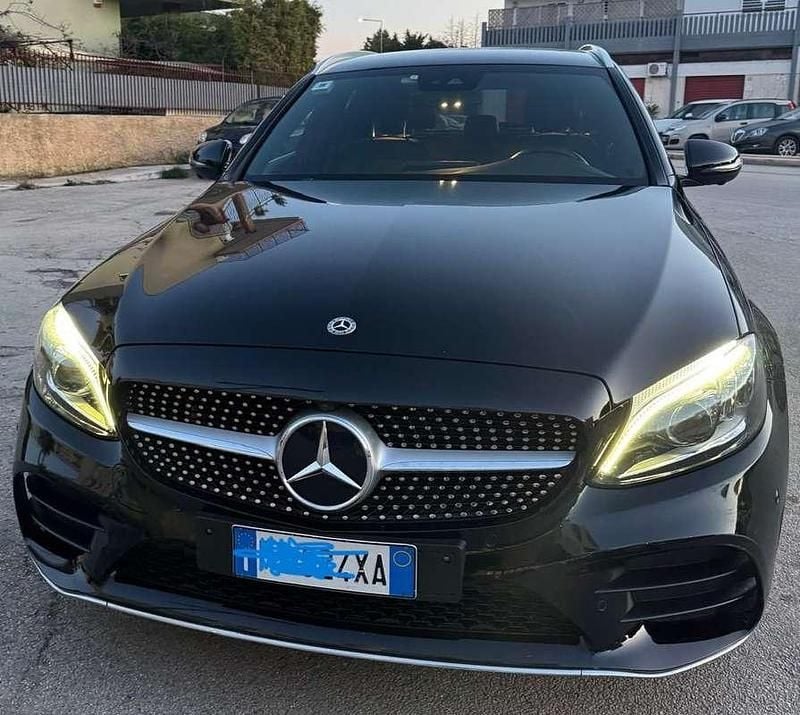 Usata Mercedes C220 Premium 194 CV (142 kW) 2020 Nero Station wagon