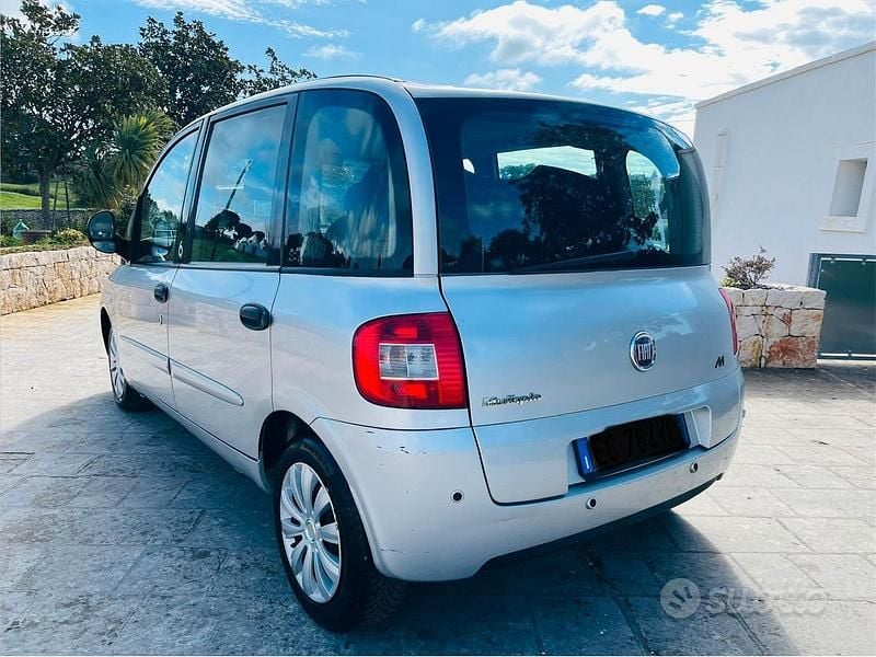 Usata Fiat Multipla 119 CV (87 kW) 2010 Grigio Monovolume