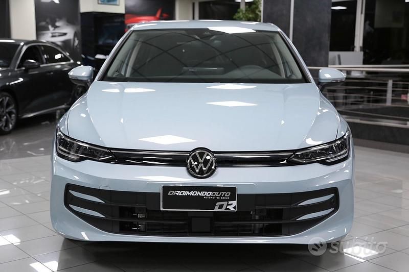 Nuova VW Golf VIII Edition 204 CV (150 kW) 2025 Crystal ice blue met. Berlina
