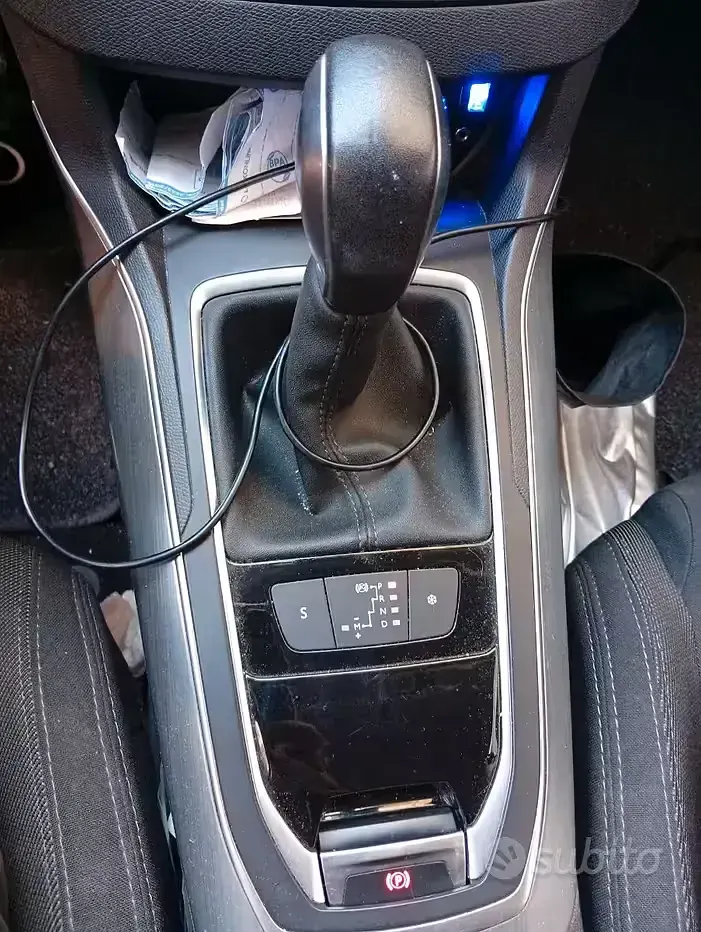 Usata Peugeot 308 SW 150 CV (110 kW) 2016 Nero Station wagon
