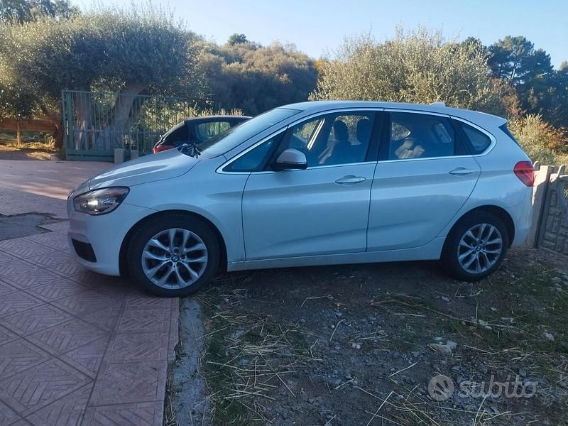 Usata BMW 218 150 CV (110 kW) 2018 Bianco Berlina