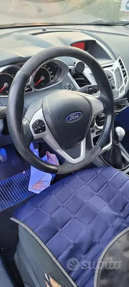 Usata Ford Fiesta Titanium 82 CV (60 kW) 2011 Grigio Berlina