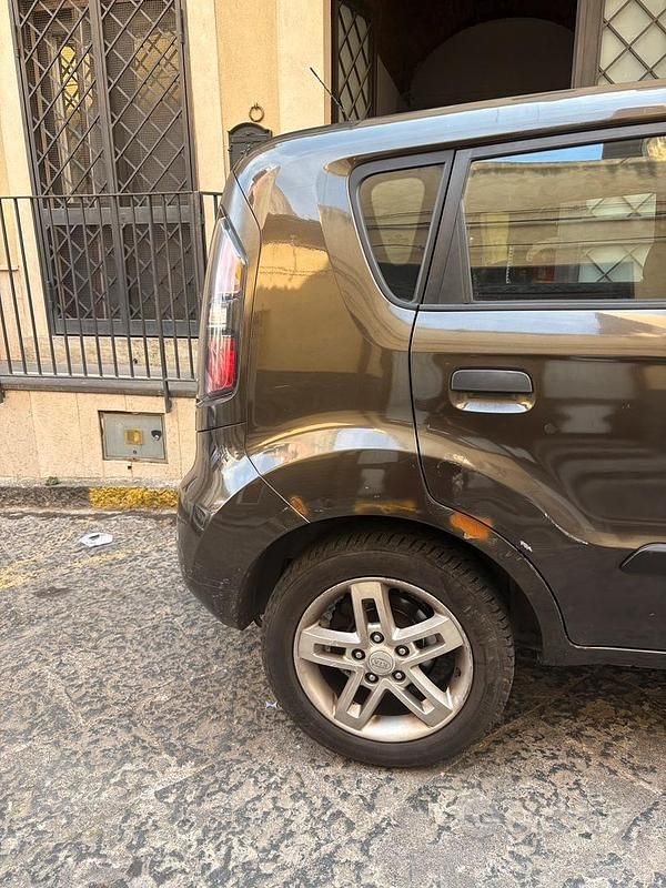 Usata Kia Soul 126 CV (92 kW) 2009 Marrone SUV