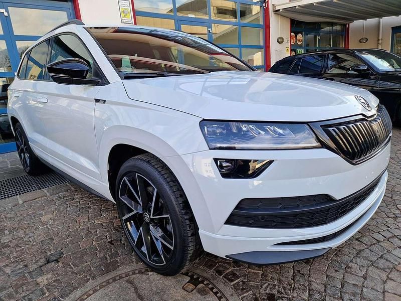 Usata Skoda Karoq SportLine 190 CV (139 kW) 2021 Moonweiss metallic SUV