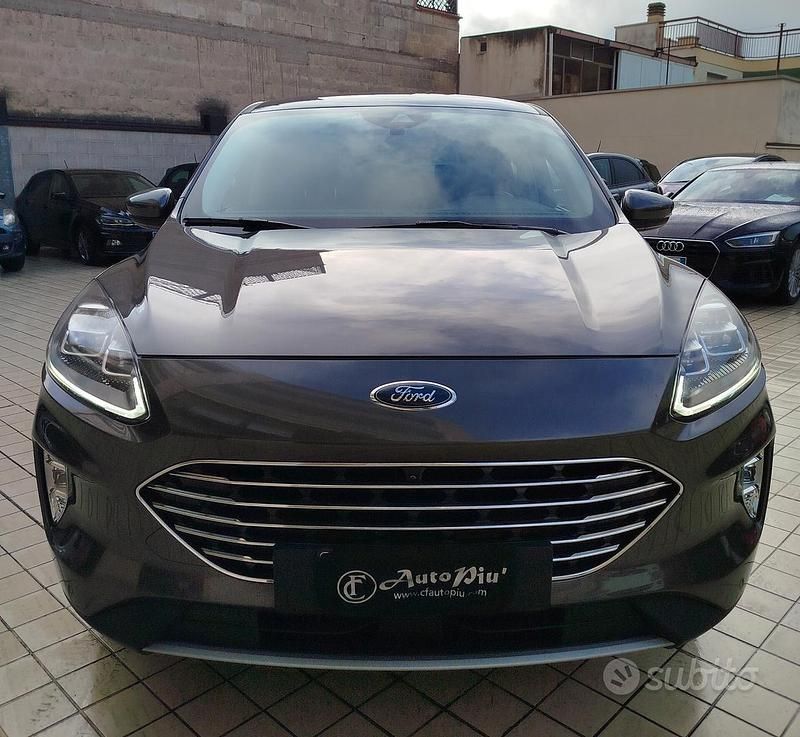 Begagnad Ford Kuga Titanium 120 HK (88 kW) 2020 Grå SUV