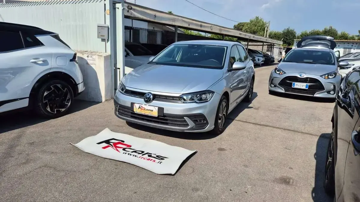 Usata VW Polo Style 95 CV (69 kW) 2024 Argento Utilitaria