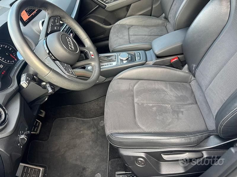 Usata Audi Q2 Ambiente 116 CV (85 kW) 2023 Grigio SUV