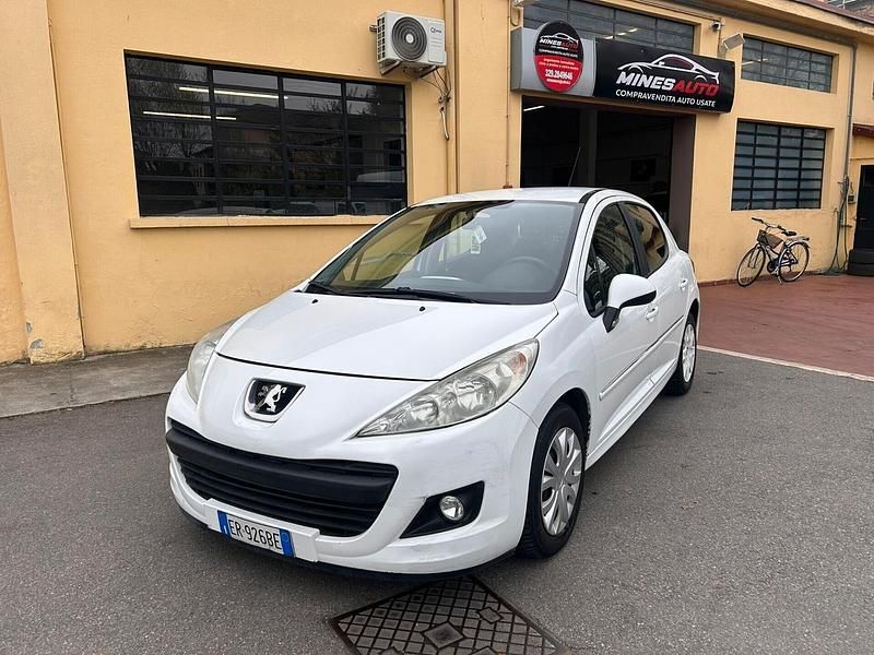 Usata Peugeot 207 70 CV (51 kW) 2013 Bianco Berlina