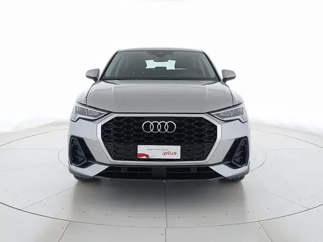 Usata Audi Q3 Sportback Business Plus 150 CV (110 kW) 2023 Argento fioretto metallizzato SUV