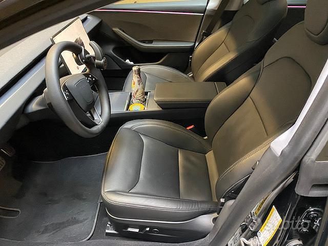 Usata Tesla Model 3 RWD 208 kW (283 CV) 2024 Nero Berlina