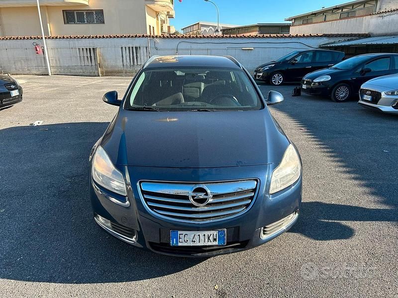 Usata Opel Insignia Cosmo 160 CV (117 kW) 2011 Blu Station wagon