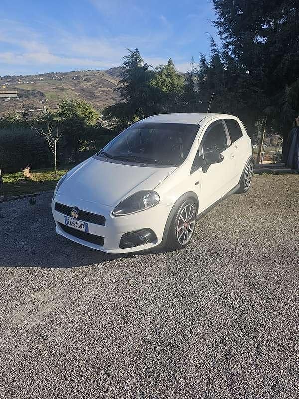 Usata Abarth Grande Punto 155 CV (114 kW) 2010 Utilitaria