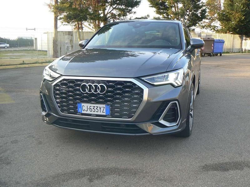 Usata Audi Q3 Sportback S-Line 150 CV (110 kW) 2022 Grigio SUV