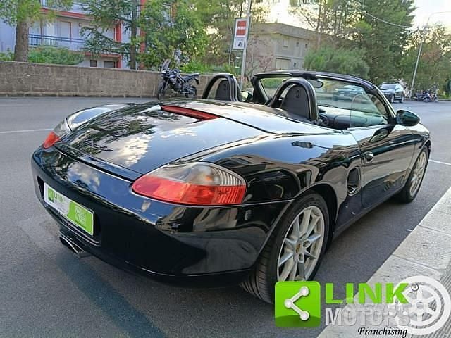 Second-hand Porsche Boxster 220 CP (161 kW) 2002 Negru Cabrio