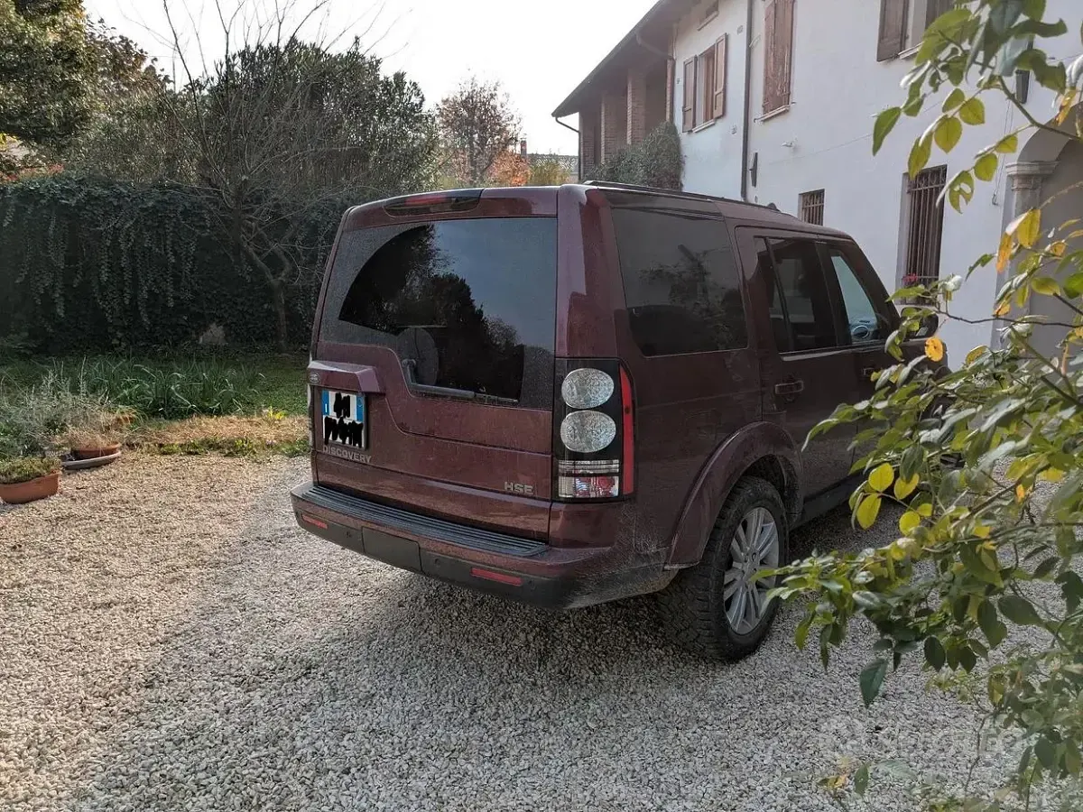Usata Land Rover Discovery 4 HSE 249 CV (183 kW) 2015 Rosso SUV