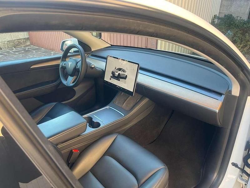 Usata Tesla Model Y 250 kW (340 CV) 2022 Bianco SUV