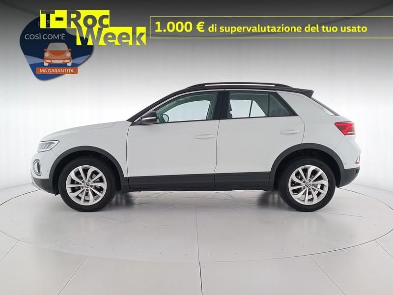 Usata VW T-Roc Life 110 CV (80 kW) 2022 Pure white deep black perlato SUV