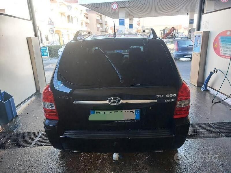 Nero Usata 2007 Hyundai Tucson SUV | 3000 € (Buon prezzo) - Immagine 1/4