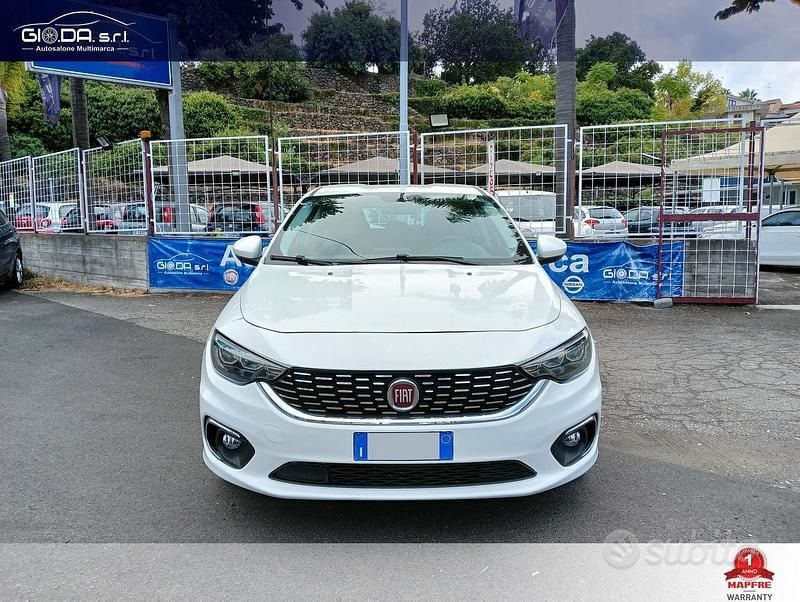 Usata Fiat Tipo Lounge 120 CV (88 kW) 2017 Bianco Berlina