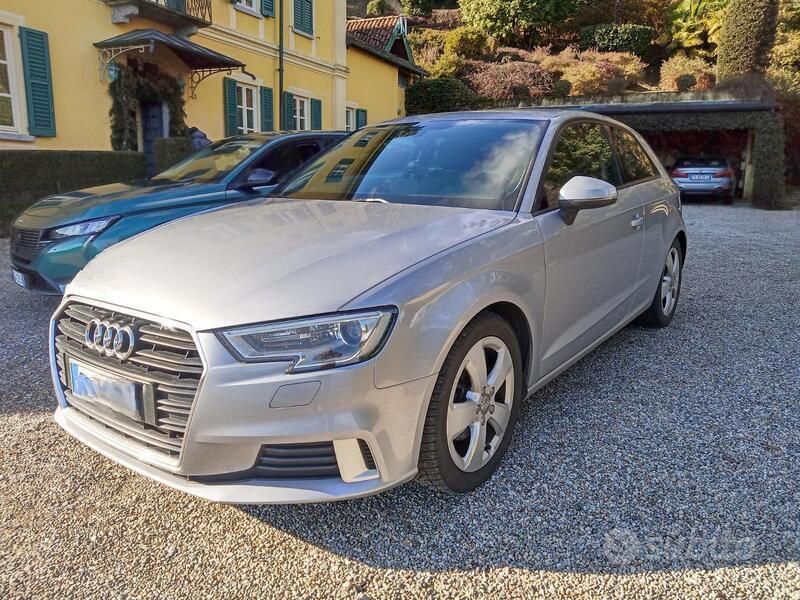 Argento Usata 2017 Audi A3 Sport Tre volumi | 17.500 € (Ottimo prezzo) - Immagine 1/4