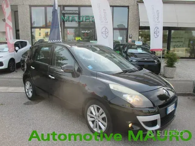Usata Renault Scénic Dynamique 110 CV (80 kW) 2010 Monovolume