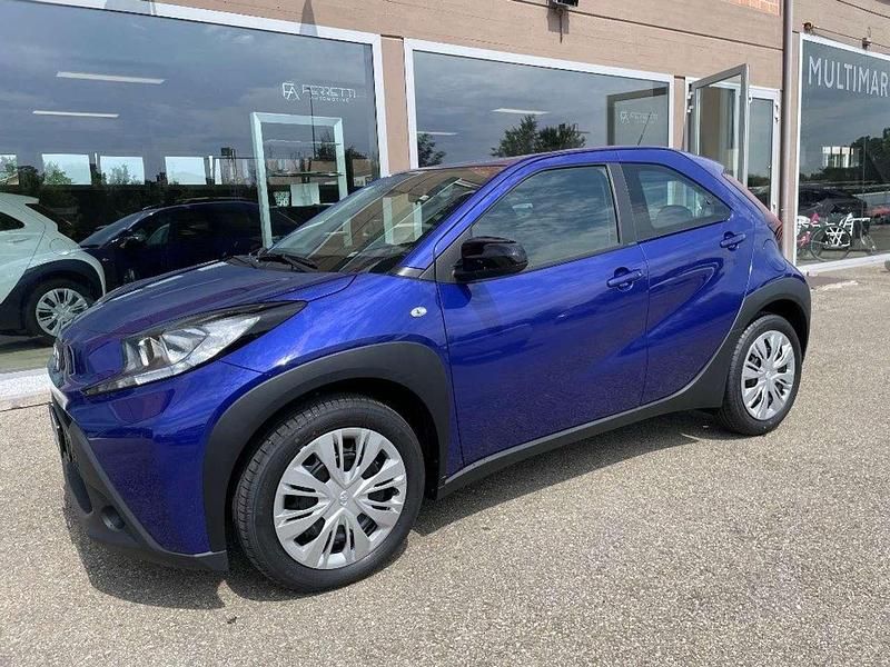 Nuova Toyota Aygo X Active 72 CV (52 kW) 2025 Azzurro SUV