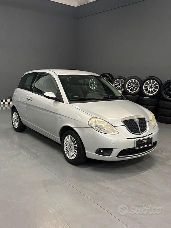 Usata Lancia Ypsilon 59 CV (43 kW) 2008 Grigio Utilitaria