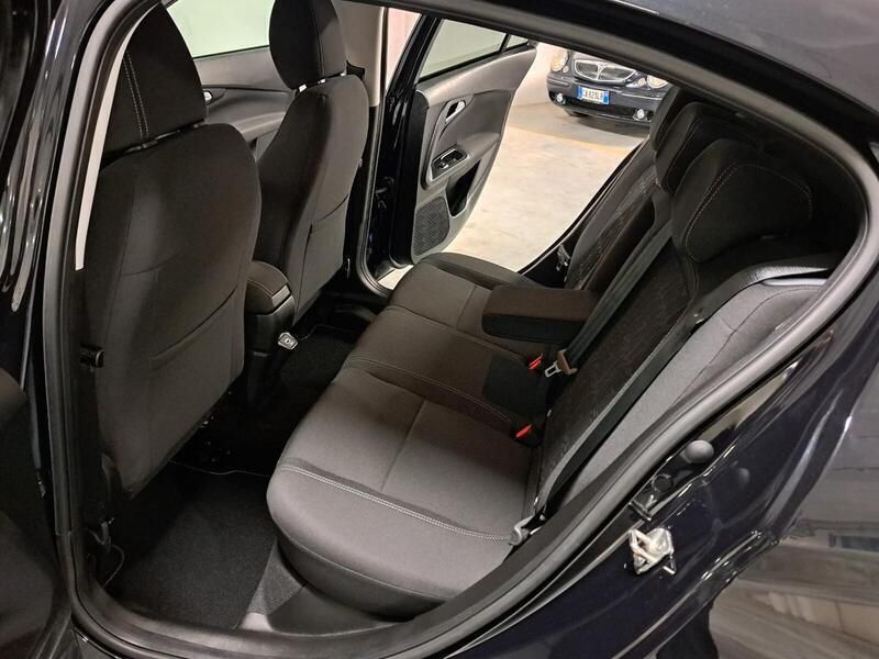 Usata Fiat Tipo Cross 99 CV (72 kW) 2023 Nero Berlina