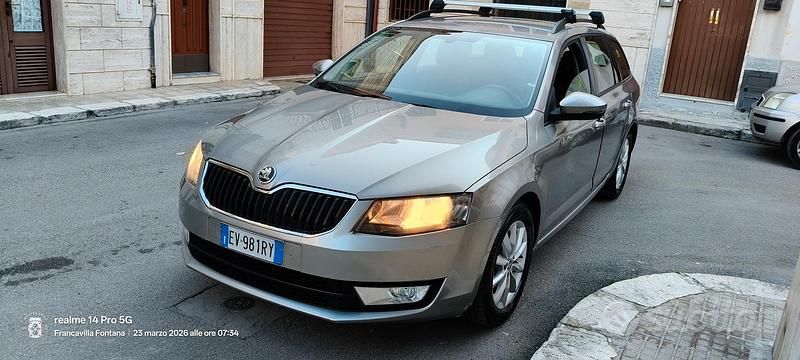 Usata Skoda Octavia 105 CV (77 kW) 2014 Utilitaria