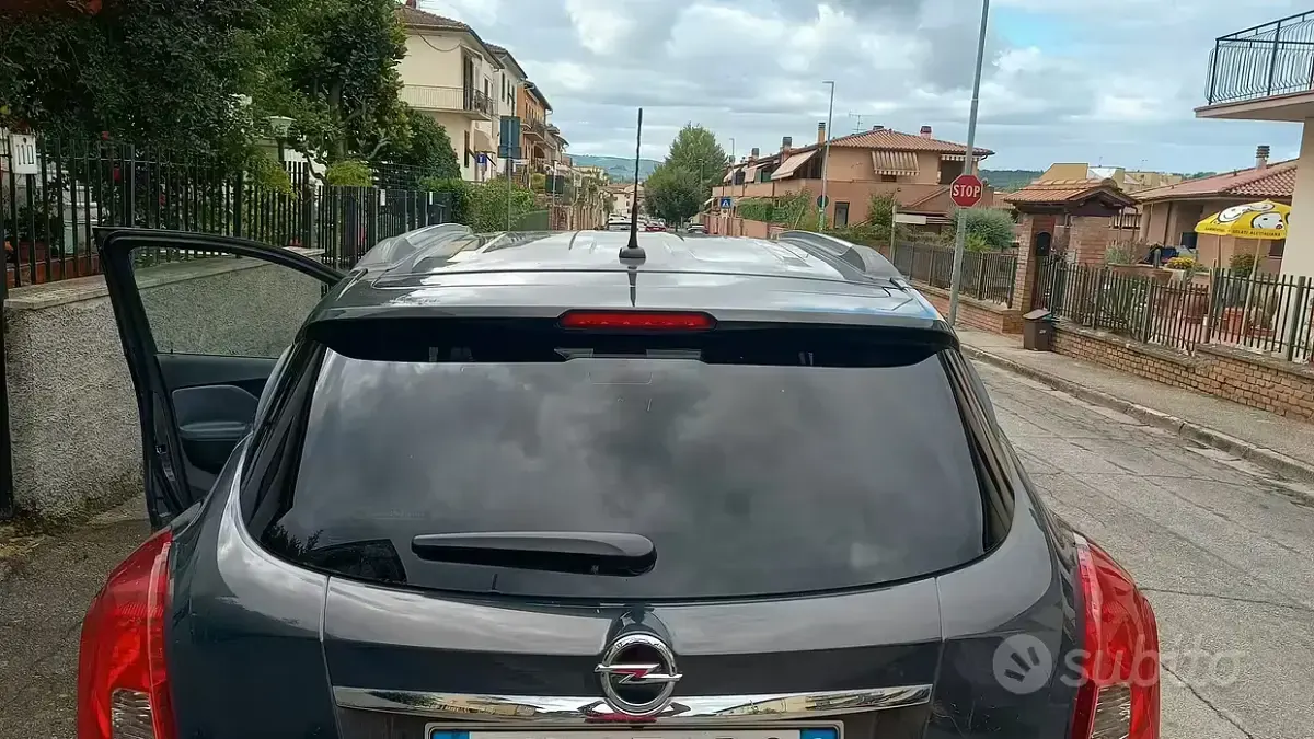Usata Opel Mokka 140 CV (102 kW) 2015 Grigio SUV